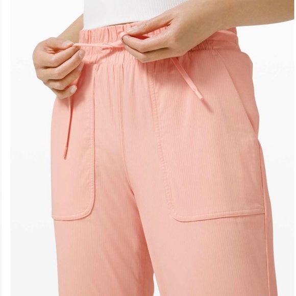 Lululemon Beyond the Studio 7/8 Jogger Size 14 Light Pink - Picture 2 of 10